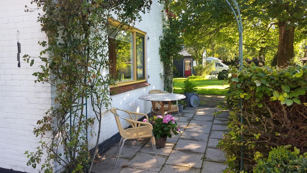 Bloemenboerderij Aperloo Bed & Breakfast Exterior photo